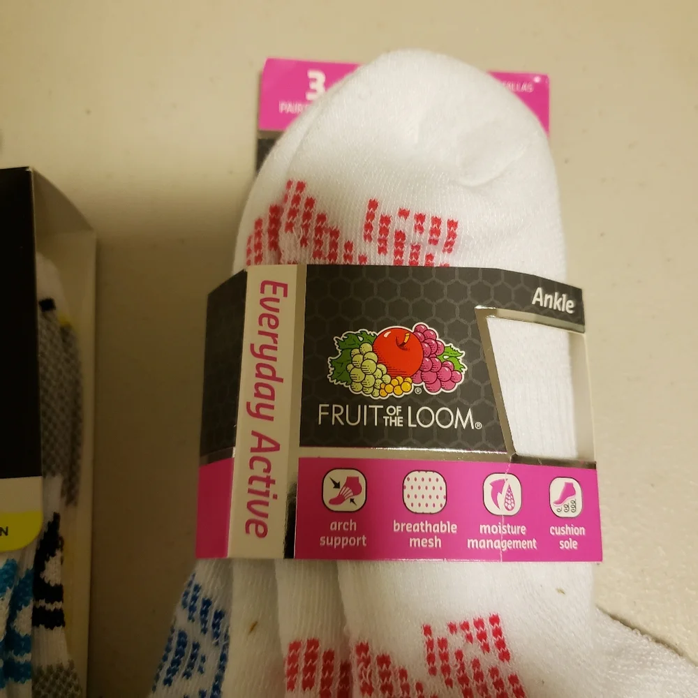 Champion and‎ Fruit of the Loom Socks Bundle